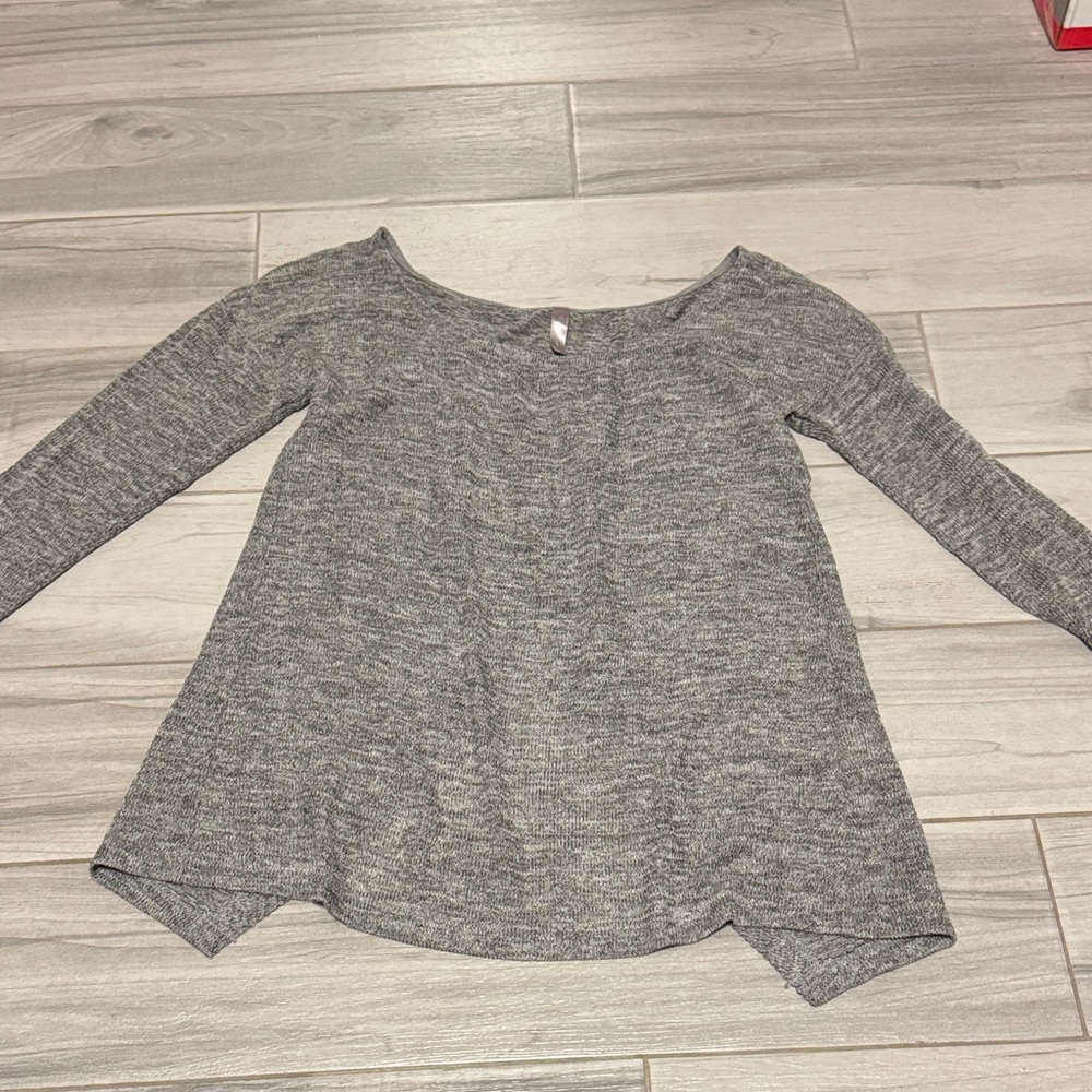 Jolie Heather Gray Long Sleeve Top